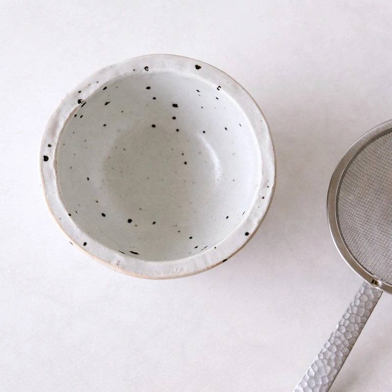 Shigaraki Ware Chakochi Stand – White - Image 3